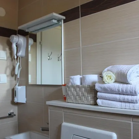 Dieneš Apartment
