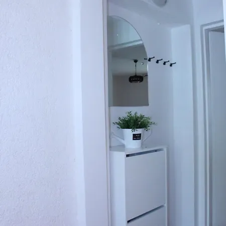 Apartment Dieneš *